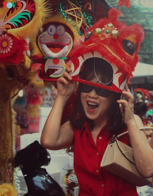 Kembali mencari masa kanak-kanak di Jalan Hang Ma pada Festival Medio Musim Rontok - ảnh 7