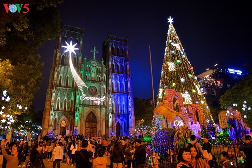 Suasana Hari Natal di Kota Hanoi - ảnh 9