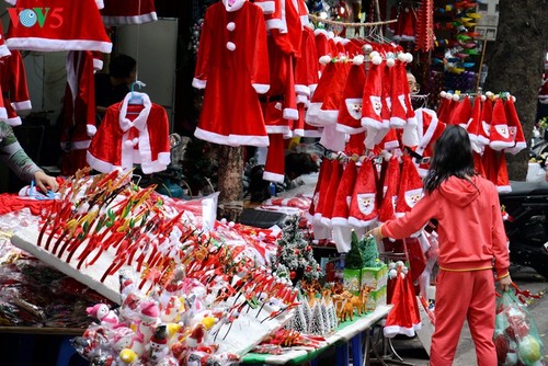 Suasana Hari Natal di Kota Hanoi - ảnh 12