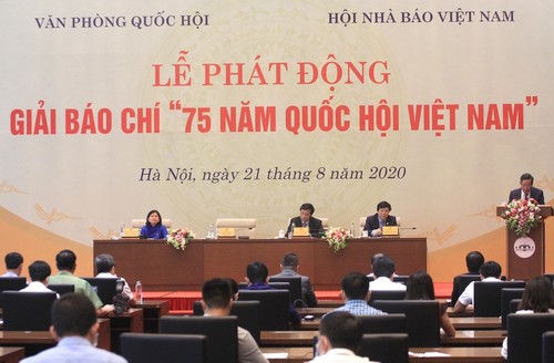 Mencanangkan Penghargaan Pers “75 tahun Majelis Nasional Vietnam” - ảnh 1