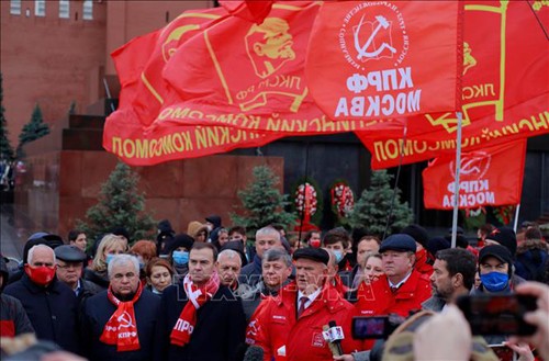 Para anggota Partai Komunis Rusia Menghargai Nilai Besar dari Revolusi Sosialis Oktober - ảnh 1