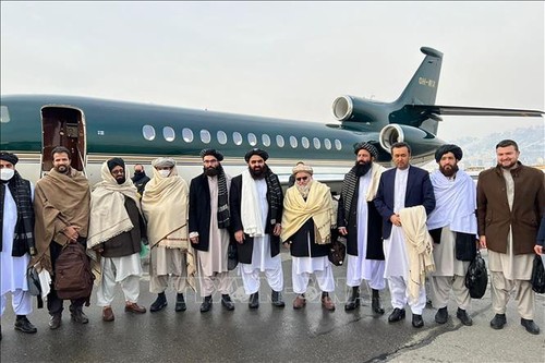 Taliban dan Para Wakil Masyarakat Sipil Afghanistan Mulai Berunding - ảnh 1