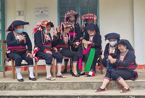 Mempertahankan Indentitas Budaya Etnis Minoritas Dao pada Perayaan Musim Semi - ảnh 2