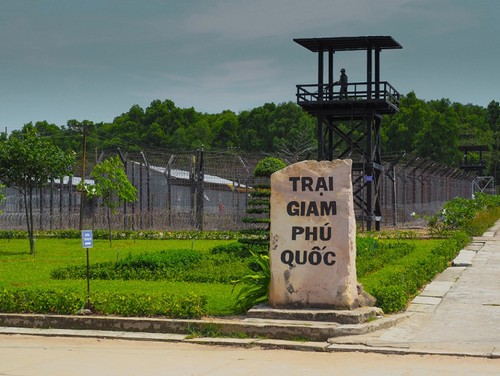 Mengiktisarkan Surat Pendengar dan Perkenalkan Penjara Phu Quoc - ảnh 1