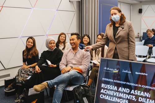 Para Jurnalis ASEAN Berpartisipasi dalam Kursus Pelatihan Rusia-ASEAN - ảnh 3