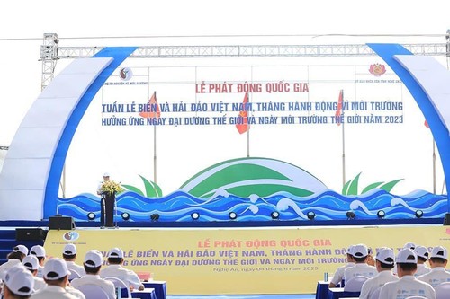 Upacara Pencanangan Nasional Pekan Laut dan Pulau Vietnam, Bulan Aksi Demi Lingkungan Tahun 2023 - ảnh 1