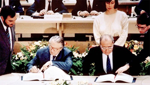 Uni Eropa dan Tantangan Pembaruan Setelah 30 Tahun Traktat Maastricht - ảnh 1