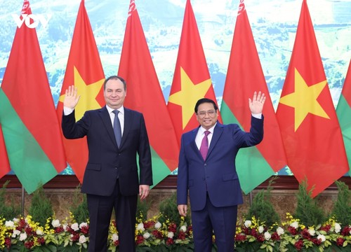 PM Republik Belarus Akhiri dengan Baik Kunjungan Resmi di Vietnam - ảnh 1
