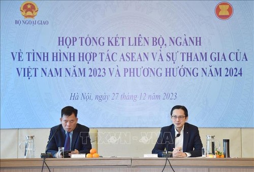 Vietnam Terus Menjadi Anggota Berinisiatif, Aktif, Bertanggung Jawab, Fleksibel dan Kreatif di ASEAN - ảnh 1