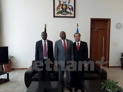 Vietnam, Uganda enhance bilateral relations - ảnh 1