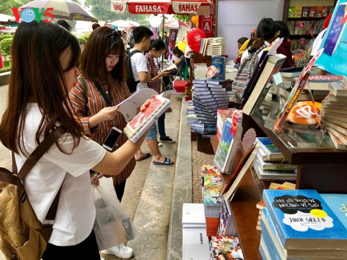 Vietnam Book Day marked in major cities - ảnh 1