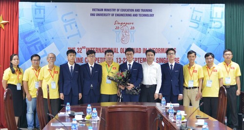 Vietnam wins gold at International Olympiad in Informatics - ảnh 1