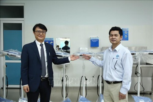 Quang Ngai province receives medical equipment from RoK - ảnh 1