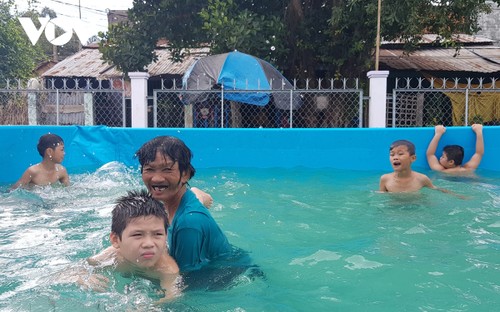 Local swimming coach makes inspirational women list by Forbes Vietnam - ảnh 3