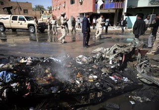 В результате серии взрывов в Ираке погибли и были ранены более 200 человек - ảnh 1