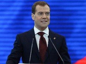 Нгуен Фу Чонг поздравил Медведева с избранием председателем "Единой России" - ảnh 1