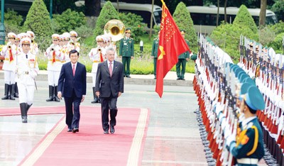 Руководители Вьетнама провели переговоры с президентом Австрии Хайнцем Фишером - ảnh 2