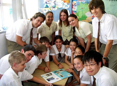 Иностранные студенты приезжают во Вьетнам изучить вьетнамский язык - ảnh 2