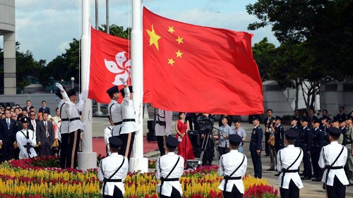 Отмечалась 15-я годовщина перехода Гонконга от Британии под юрисдикцию Китая - ảnh 1