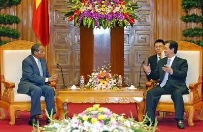 Премьер-министр Нгуен Тан Зунг принял послов Ирана и Мозамбика - ảnh 2
