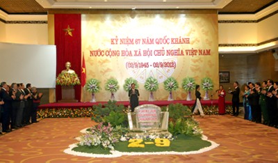 Нгуен Тан Зунг устроил прием в честь дипкорпуса в связи с Днём независимости - ảnh 1