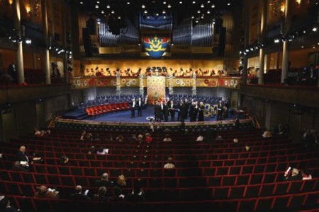 В Осло и Стокгольме состоялась церемония вручения Нобелевских премий - ảnh 1