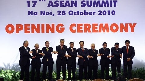 Новые дипломатические задачи Вьетнама в АСЕАН в 2013 году - ảnh 1