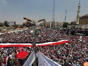 Во многих крупных египетских городах прошли массовые демонстрации - ảnh 1