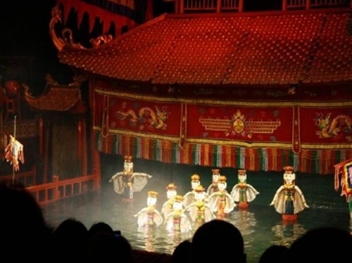 Театр кукол на воде «Тханглонг» установил рекорд Азии - ảnh 1