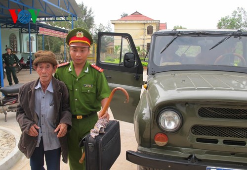 В Центральном Вьетнаме готовились к борьбе с тайфуном «Хайян» - ảnh 10