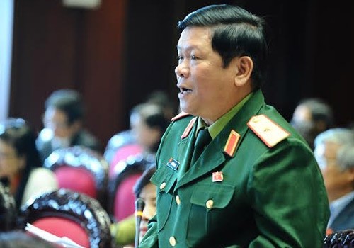 Вьетнамские депутаты рассматривают исправленный Закон о браке и семье - ảnh 1