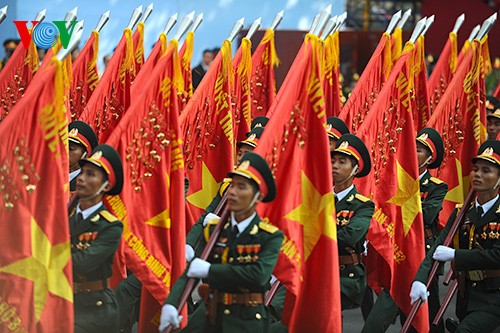 Военный парад в честь 40-летия cо Дня воссоединения Вьетнама - ảnh 4