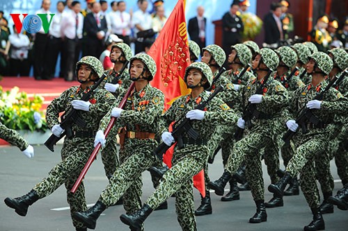 Военный парад в честь 40-летия cо Дня воссоединения Вьетнама - ảnh 6