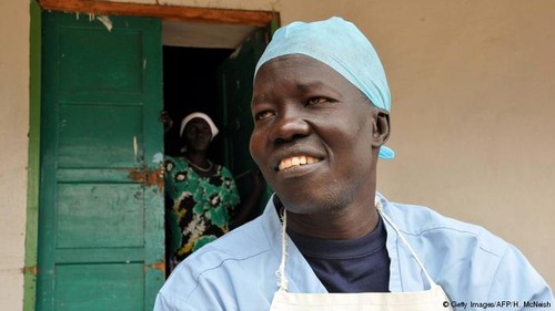 Премия Нансена по защите прав беженцев присуждена врачу из Южного Судана - ảnh 1