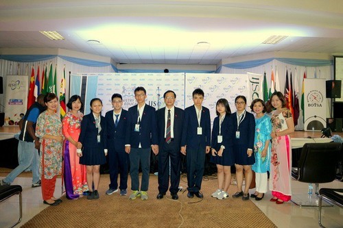 Вьетнам занял 3-е место на естественнонаучной олимпиаде юниоров (IJSO) - ảnh 1