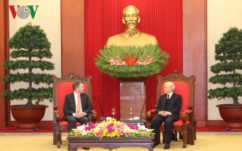 Генсек ЦК КПВ, президент Вьетнама Нгуен Фу Чонг принял президента Сената Австралии Скотта Райана - ảnh 1