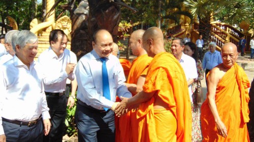 Премьер-министр СРВ поздравил кхмеров в провинции Шокчанг с праздником «Чол Чнам Тхмай» - ảnh 1