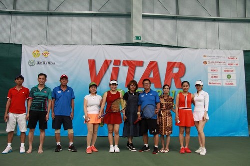 Теннисный турнир ViTAR – укрепление единства вьетнамцев в России и Европе - ảnh 1