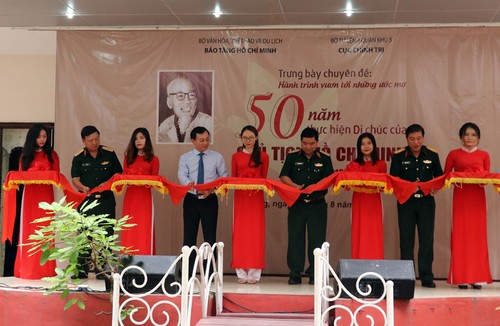 Выставки, приуроченные к 50-летию со дня начала выполнения завещания президента Хо Ши Мина - ảnh 1