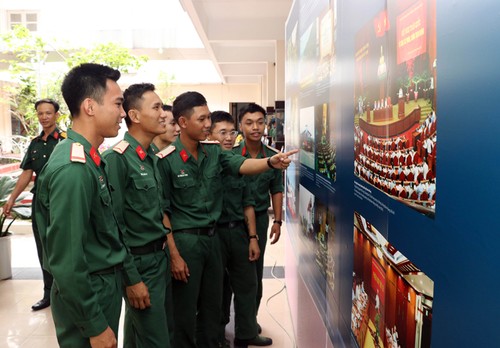 Выставки, приуроченные к 50-летию со дня начала выполнения завещания президента Хо Ши Мина - ảnh 2