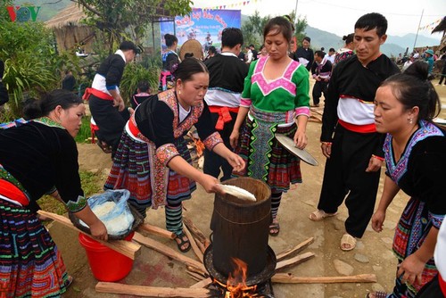 Рисовые лепёшки "бань-зай" народности монг - ảnh 3