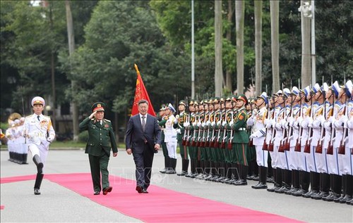 Министр обороны Монголии начал официальный визит во Вьетнам - ảnh 1