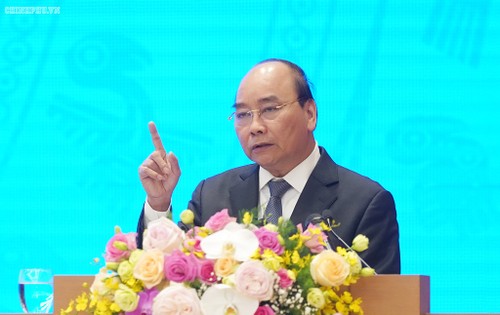 Премьер-министр Вьетнама подчеркнул необходимость ужесточения борьбы с преступностью и контрабандой - ảnh 1