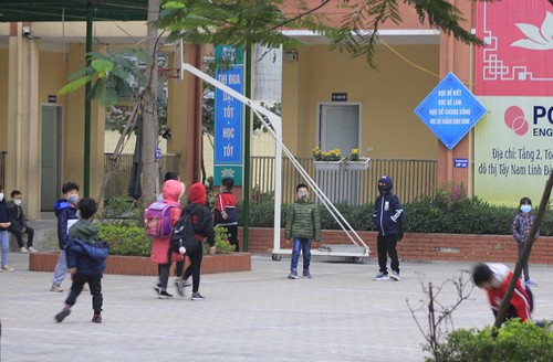 Во всех провинциях и городах Вьетнама из-за коронавируса закрылись школы - ảnh 1