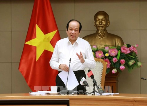 Министр Май Тиен Зунг: Социальная изоляция – это не блокирование страны, правительство сохраняет контроль над ситуацией - ảnh 1