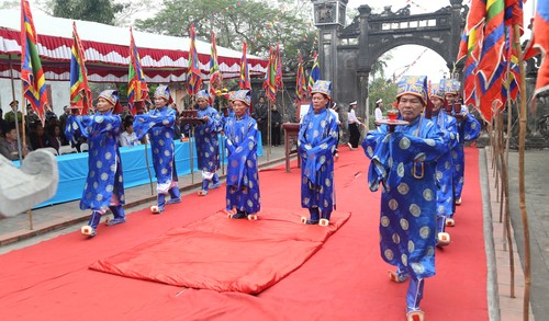 Народность Мыонг в провинции Футхо с почтением сохраняет культ поклонения королям Хунгам  - ảnh 1