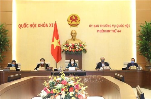 Завершилось 44-е заседание постоянного комитета Национального собрания Вьетнама - ảnh 1