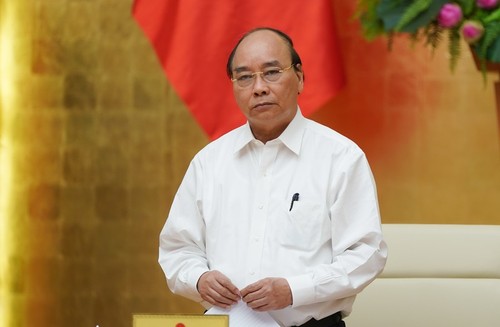 Премьер-министр Нгуен Суан Фук председательствовал на заседании Постоянного комитета правительства Вьетнама по борьбе с COVID-19 - ảnh 1