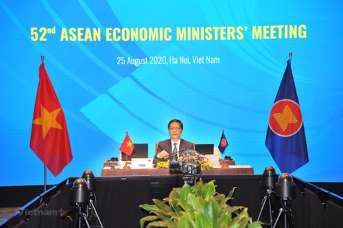 Онлайн-конференция AEM-52: Вьетнам предложил инициативу по восстановлению региональной и мировой экономики - ảnh 1