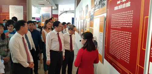 Открылась тематическая выставка «Вьетнам – независимость и самостоятельность» - ảnh 2